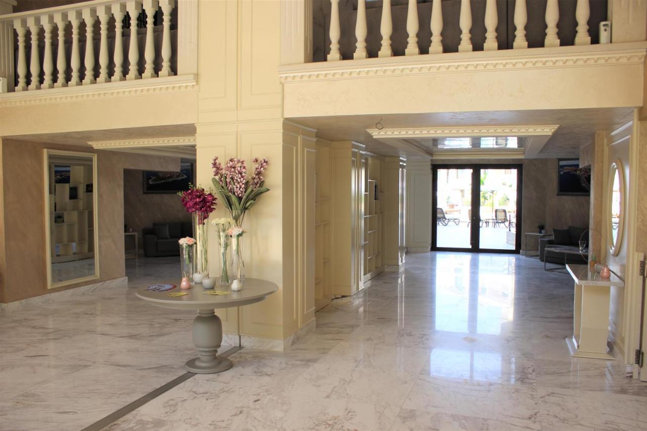 Valencia Gardens Luxury Apartment